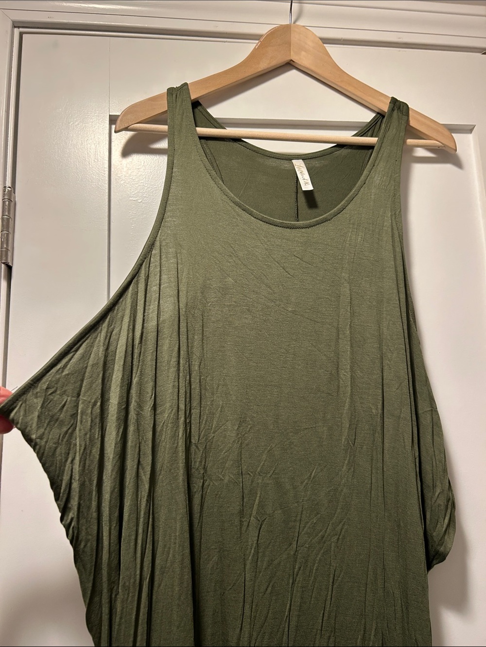 Love In Women's Olive Green Sleeveless Tank Top